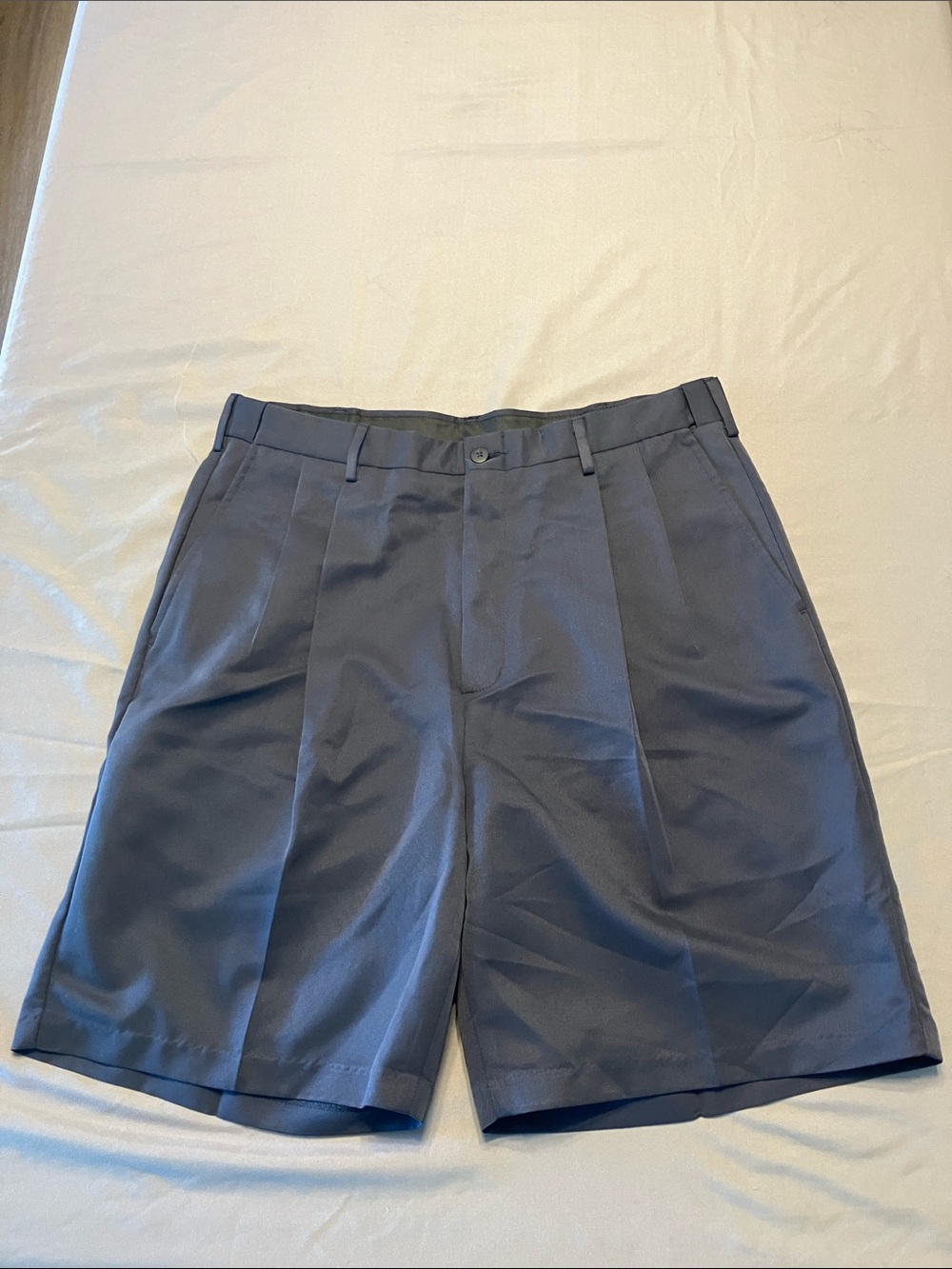 Savane Navy Flat-Front Pleat Shorts